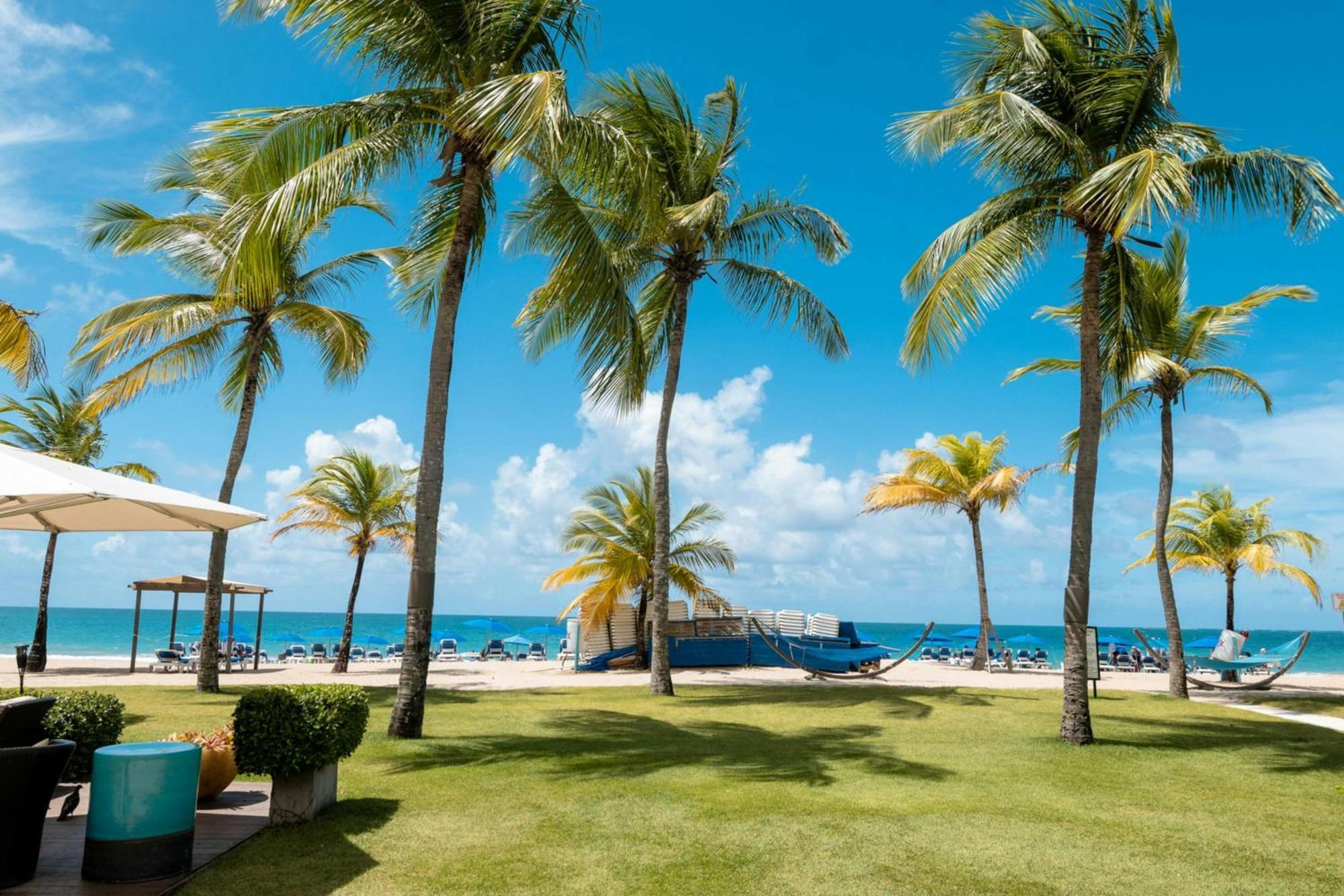 Courtyard By Marriott Isla Verde Beach Resort San Juan Exteriör bild