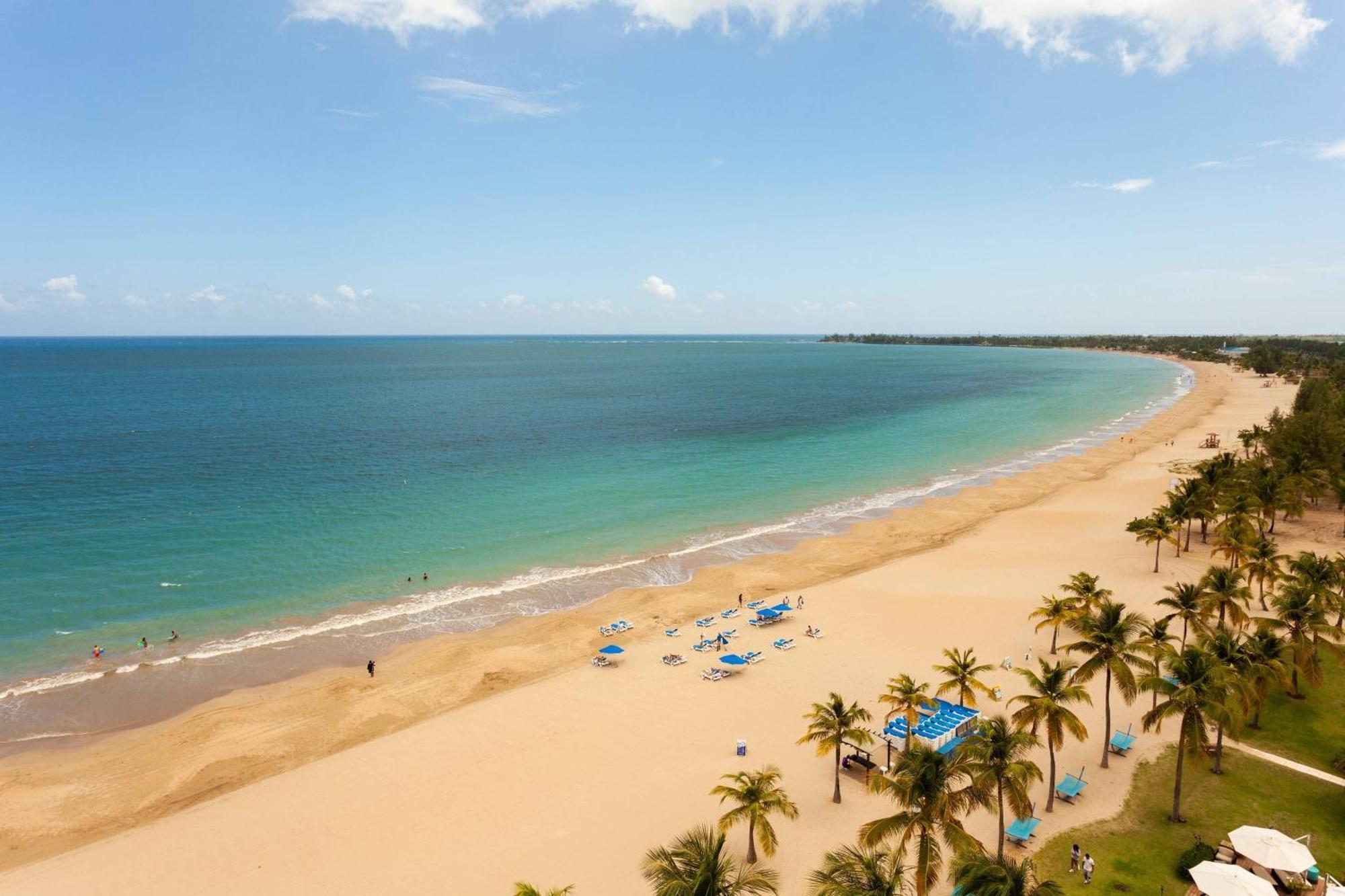 Courtyard By Marriott Isla Verde Beach Resort San Juan Exteriör bild