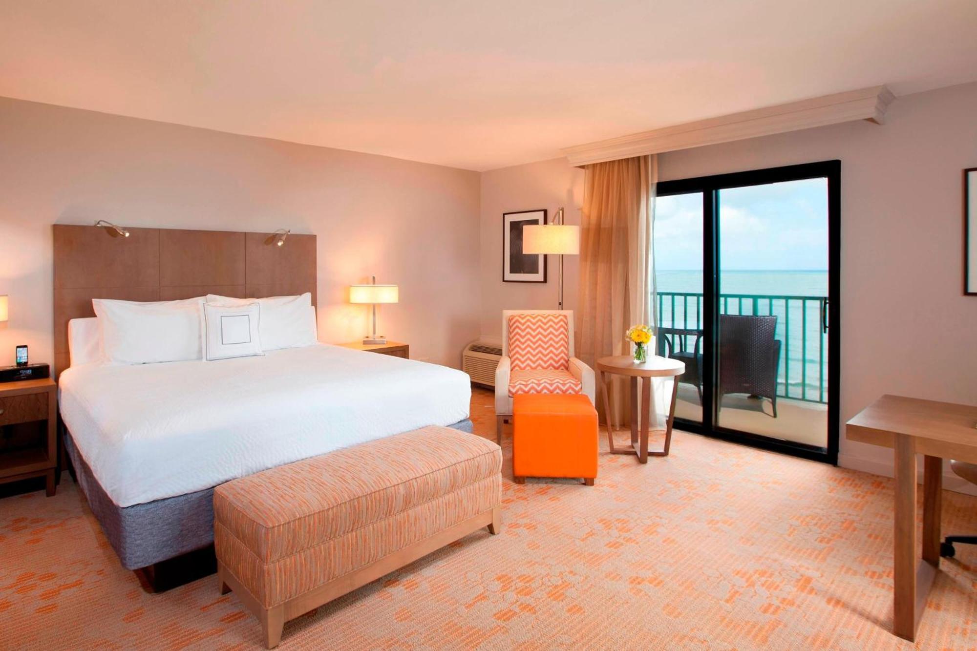 Courtyard By Marriott Isla Verde Beach Resort San Juan Exteriör bild