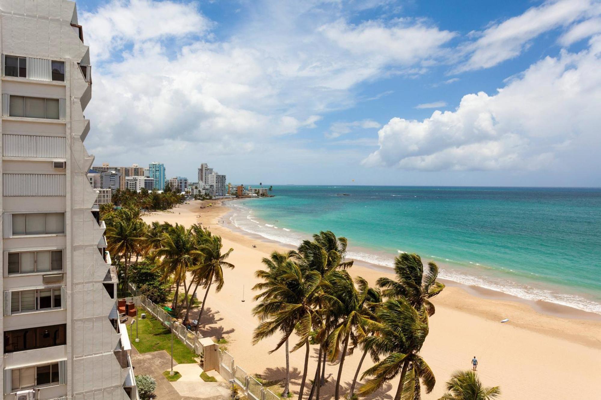 Courtyard By Marriott Isla Verde Beach Resort San Juan Exteriör bild