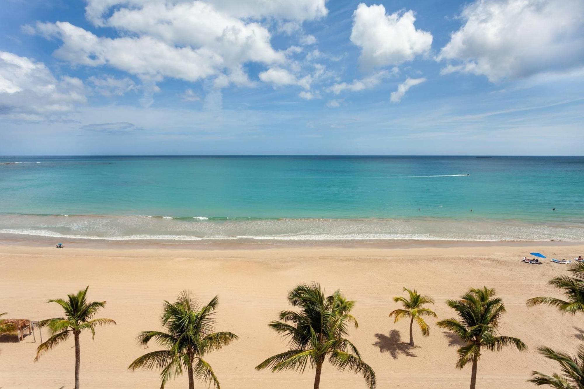 Courtyard By Marriott Isla Verde Beach Resort San Juan Exteriör bild