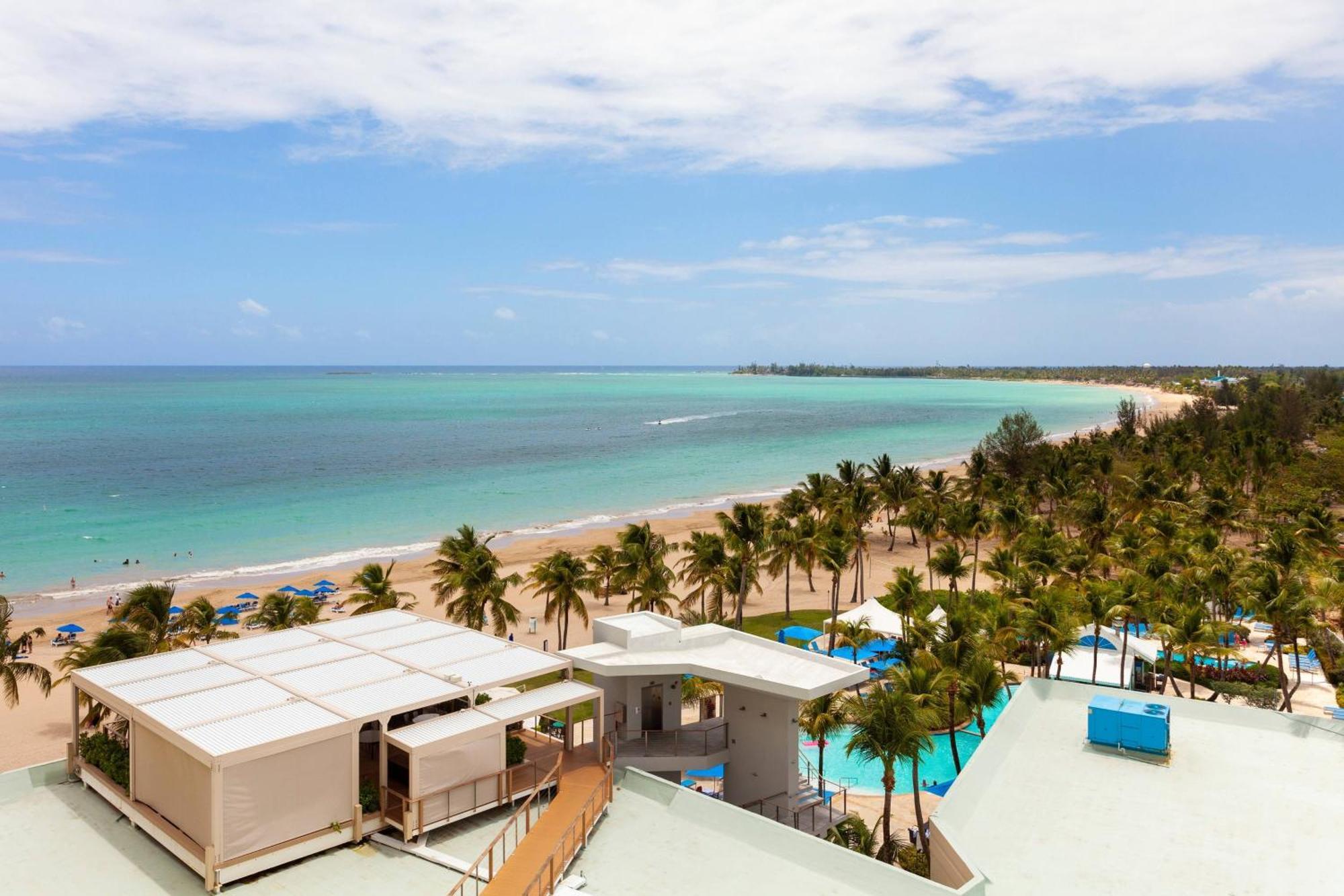 Courtyard By Marriott Isla Verde Beach Resort San Juan Exteriör bild