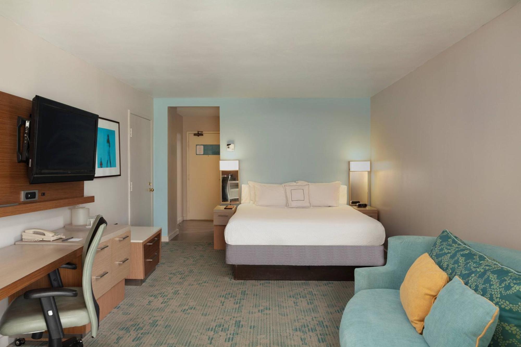 Courtyard By Marriott Isla Verde Beach Resort San Juan Exteriör bild