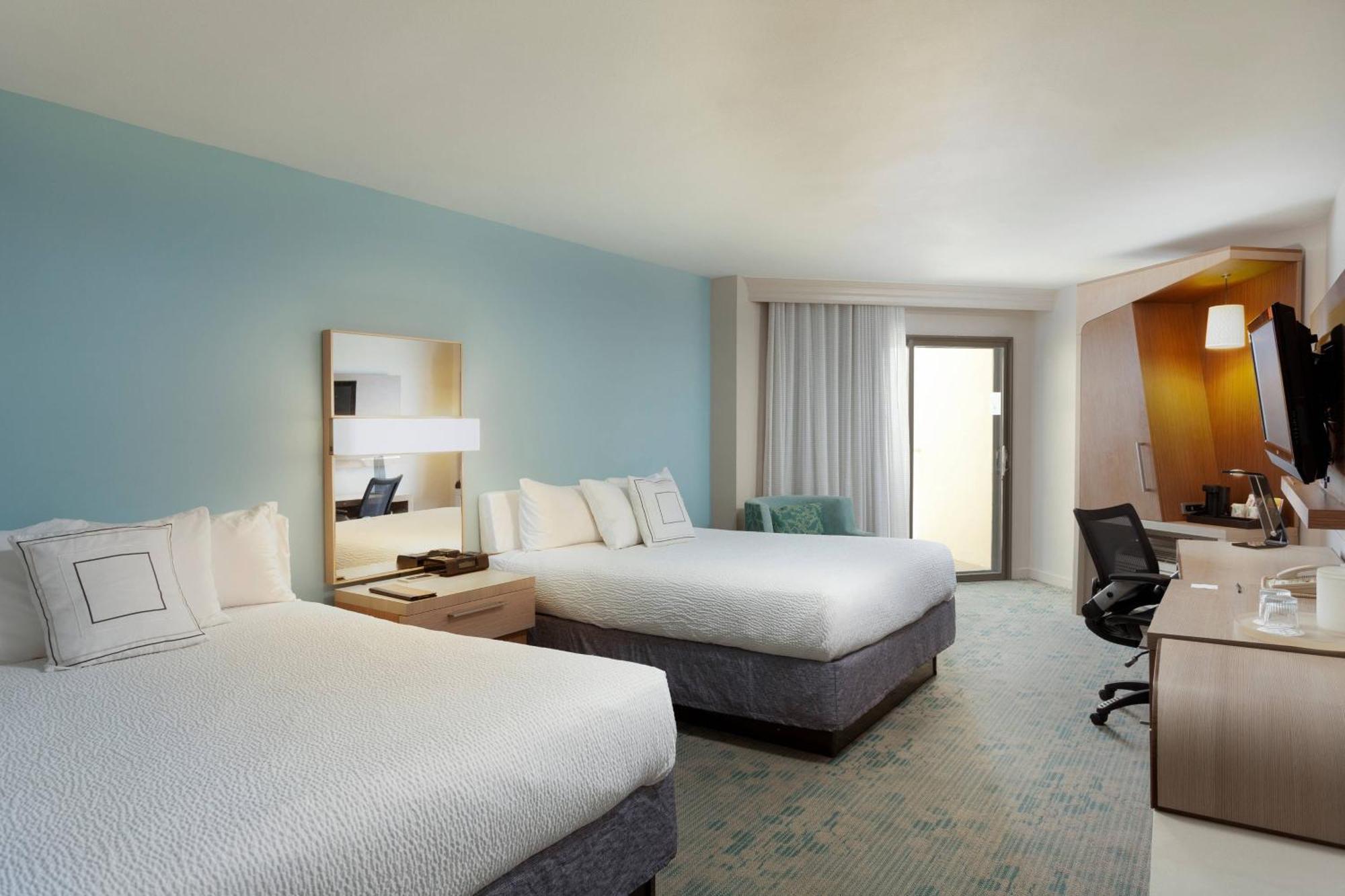 Courtyard By Marriott Isla Verde Beach Resort San Juan Exteriör bild