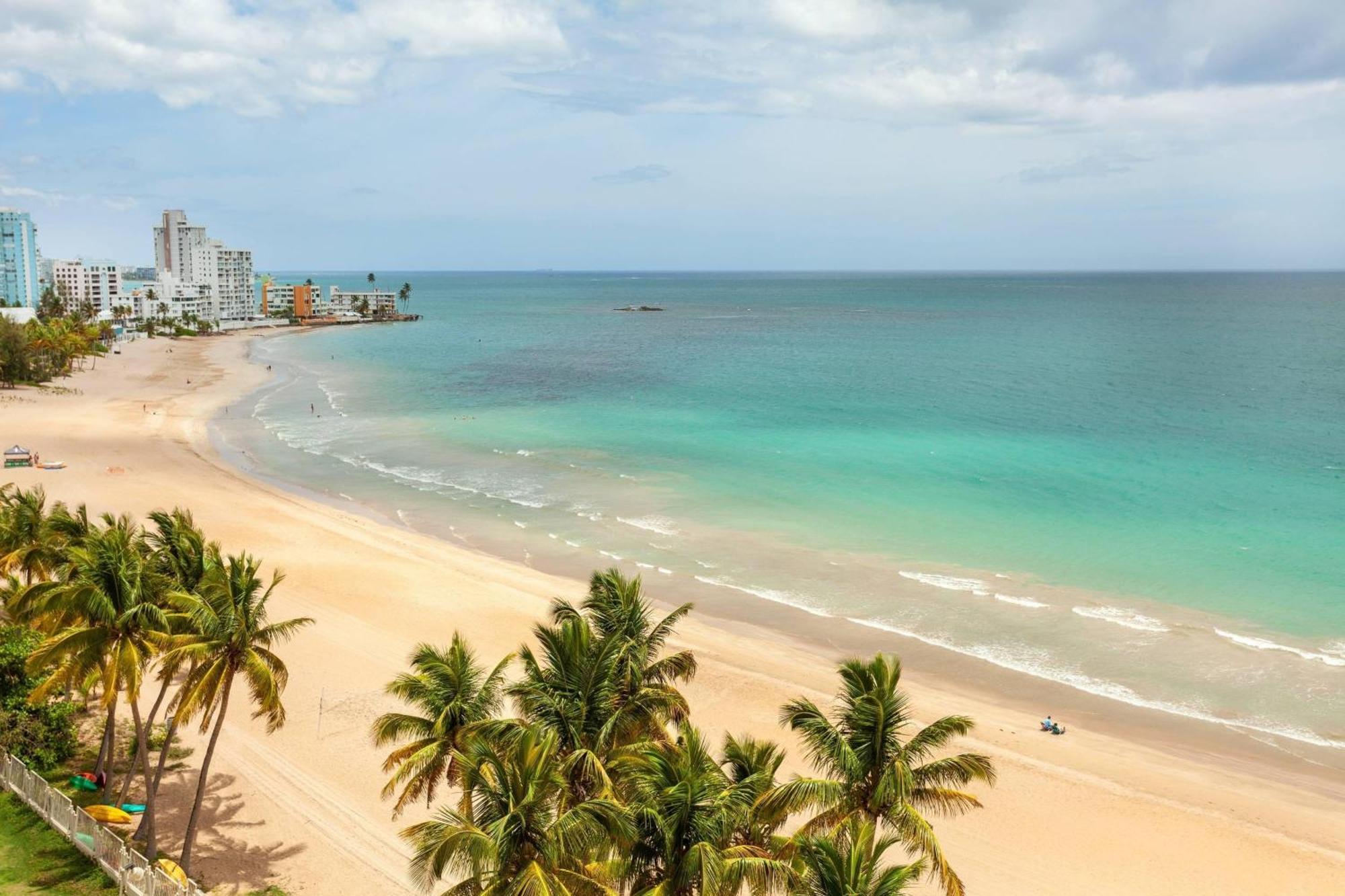 Courtyard By Marriott Isla Verde Beach Resort San Juan Exteriör bild