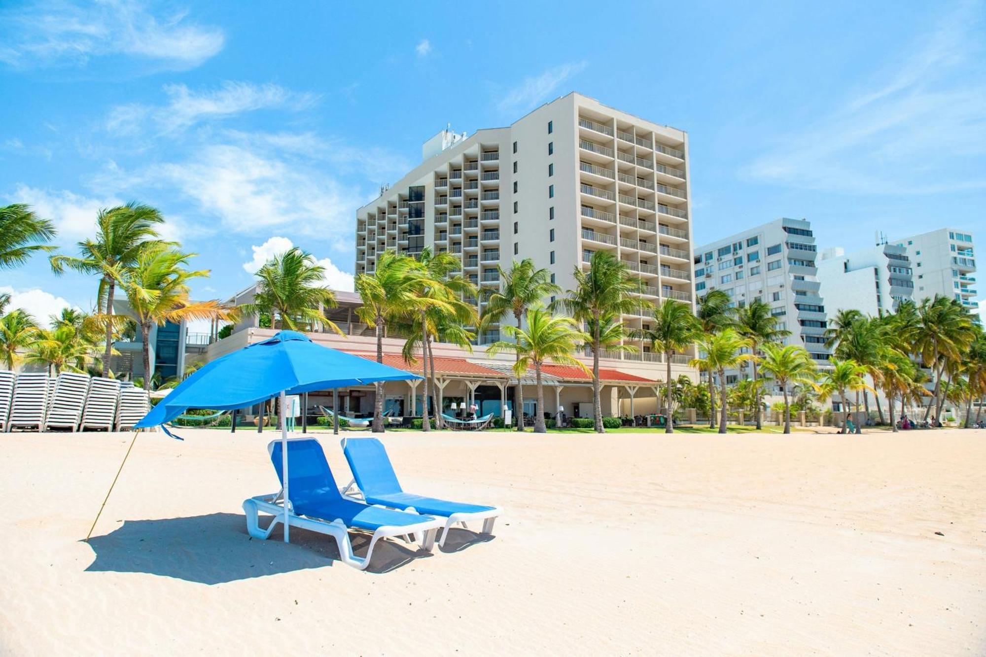 Courtyard By Marriott Isla Verde Beach Resort San Juan Exteriör bild